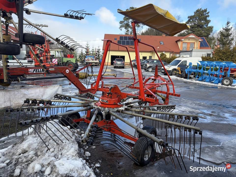 Zgrabiarka karuzelowa Fella 425 DN zagrabiarka Zgrabiarki i przetrząsacze Myszyniec