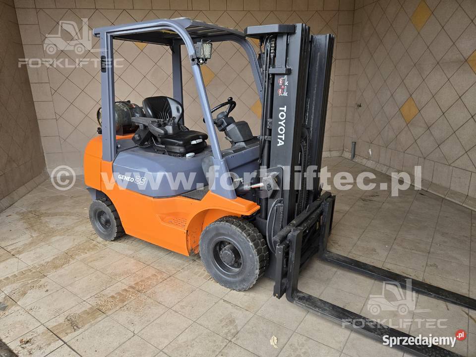 Wózek widłowy TOYOTA 7FGF25 triplex 2500 TOYOTA regulowane widły Lędziny
