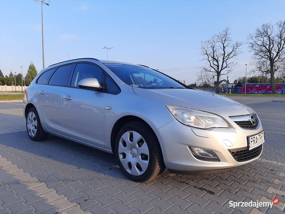 Opel Astra J 140 14 Turbo KombiLPG kurtyny powietrzne Rawicz