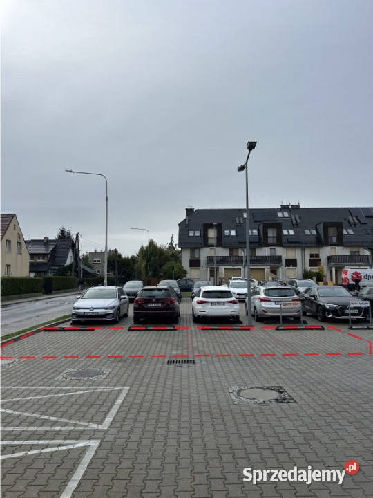LOKAL USŁUGOWY 135m2 z witryną i parkingiem Wrocław