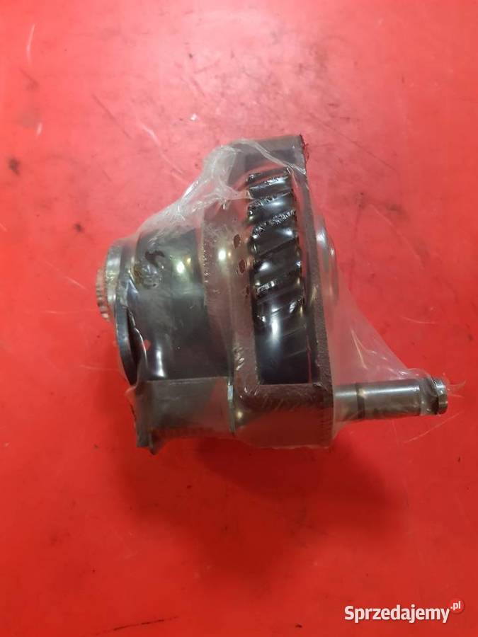 Napęd pompy hydraulicznej Ursus C385 84108019