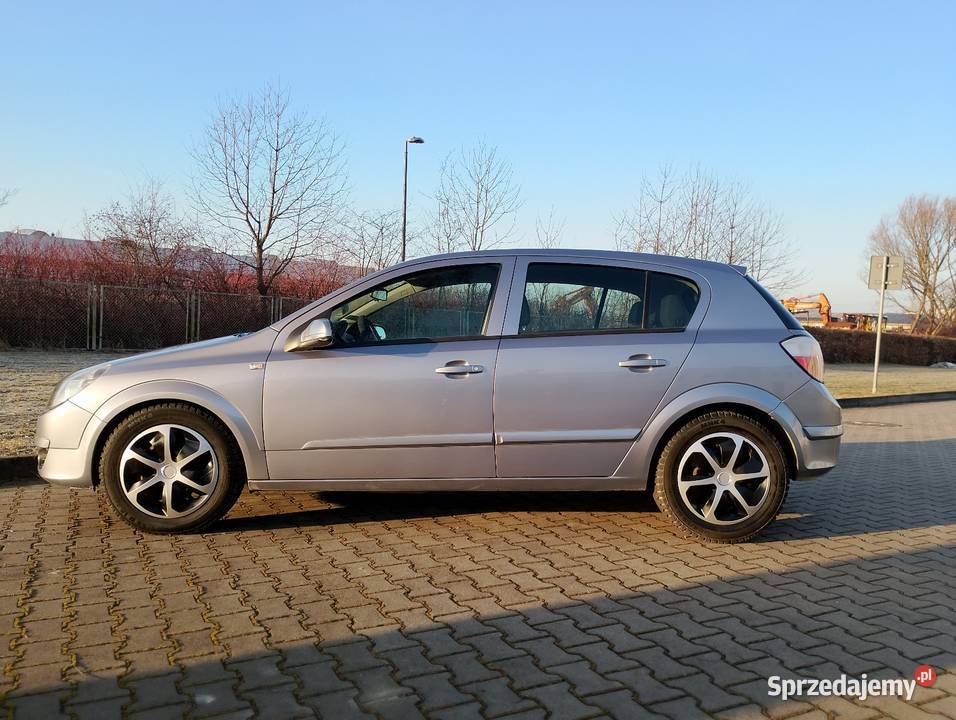 Opel astra h benzyna świętokrzyskie
