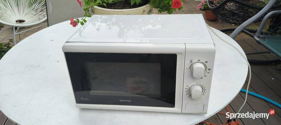 Mikrofalówka z grillem o mocy 1000 W