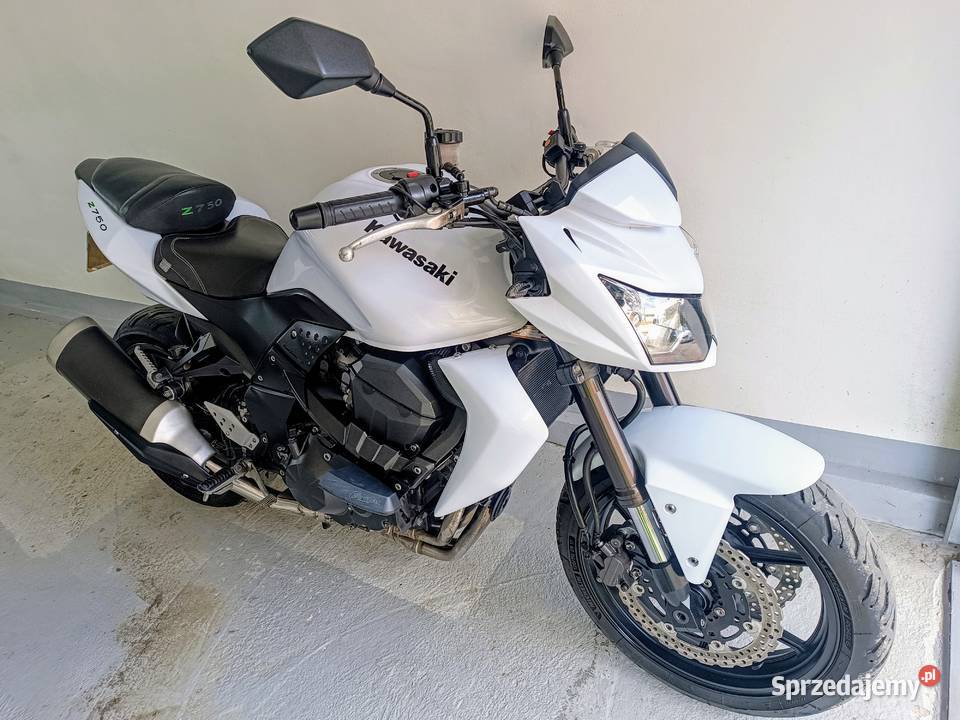 Kawasaki Z750 Z 750 N 2015r Rok produkcji 2015 podkarpackie Dukla