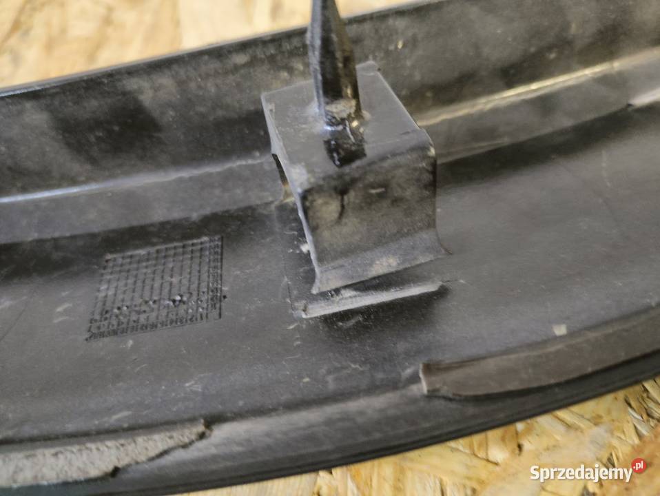 Listwa na Błotnik Prawy Przód Porsche Cayenne II Pleszew