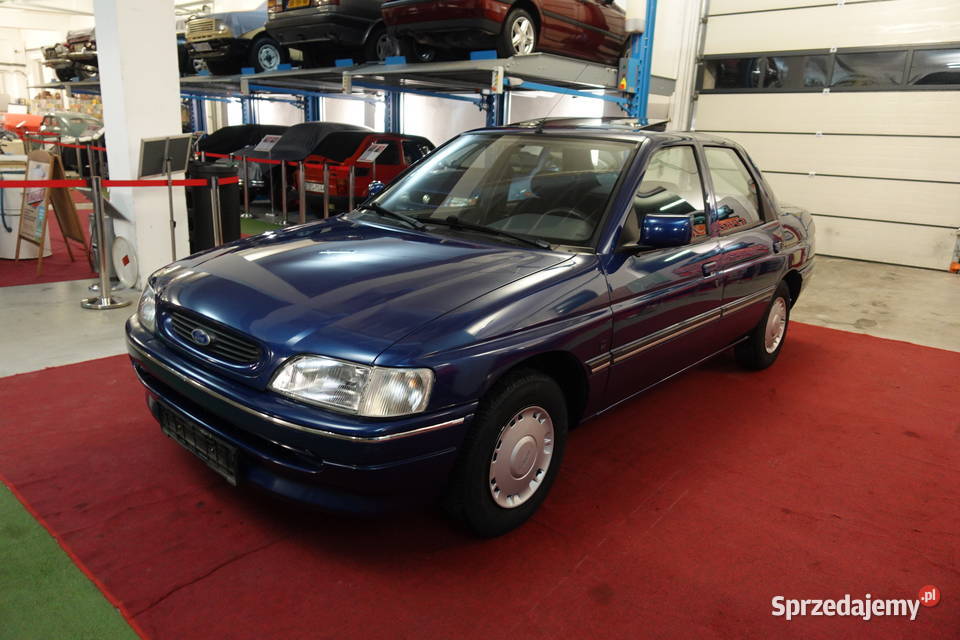Ford Escort 16 16V CLX sedan 1 właściciel Escort