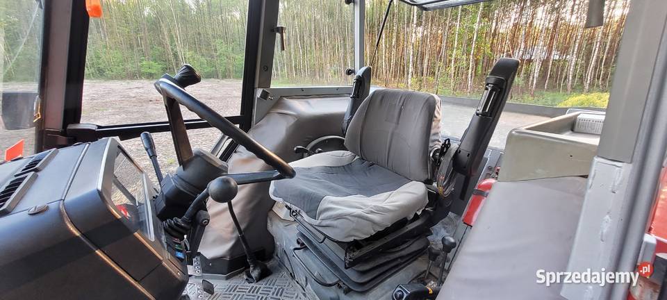 Massey Ferguson 390 Podole