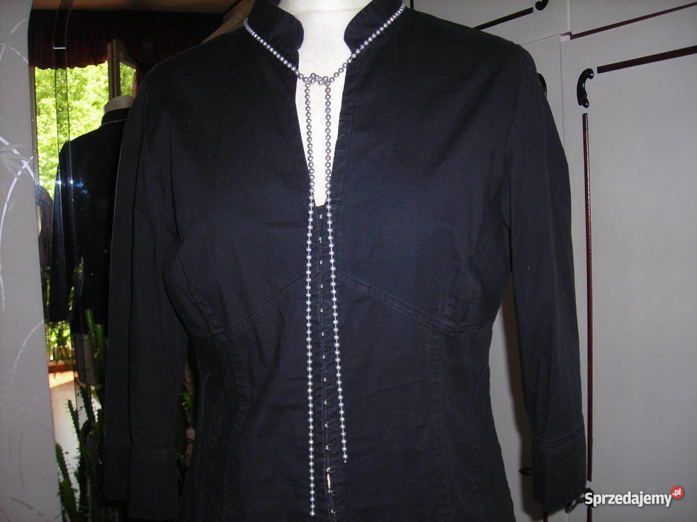NEU LOOK BLUZECZKA Z HAFTKAMI r 4042 czarny Piła