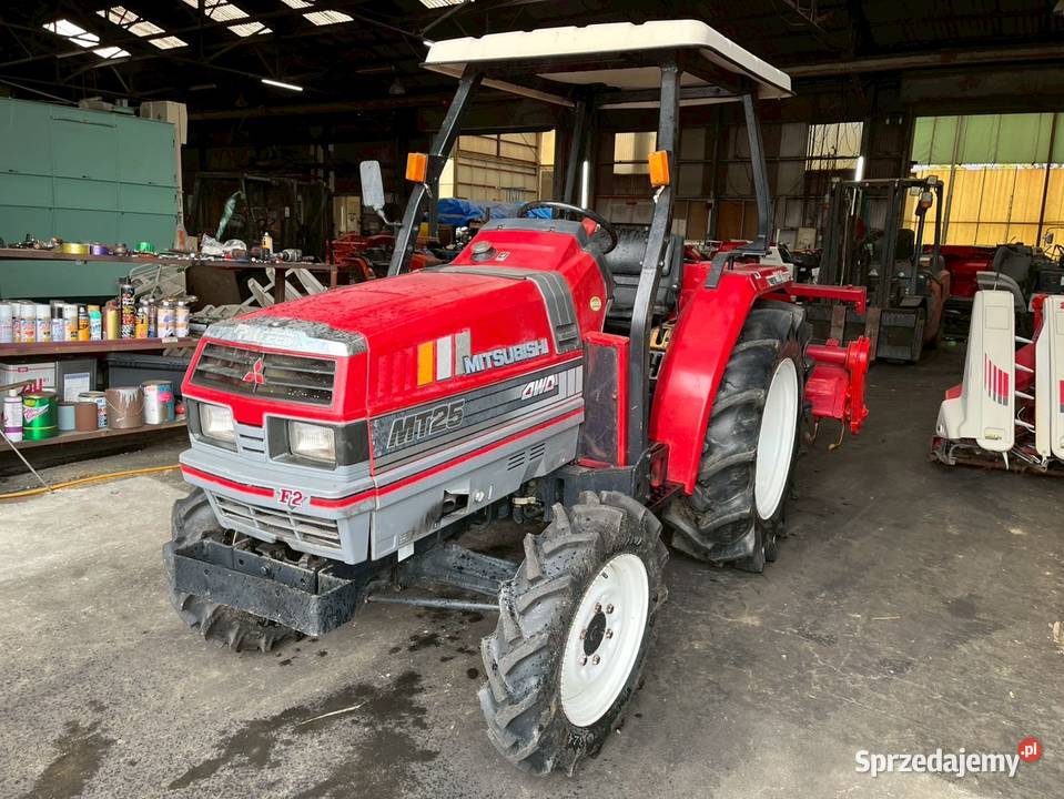 Traktor Mitsubishi MT25 Skała