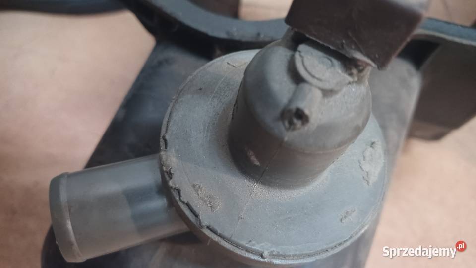 Audi 80 90 B3 Zawór podciśnienia 035133985A Rakoniewice
