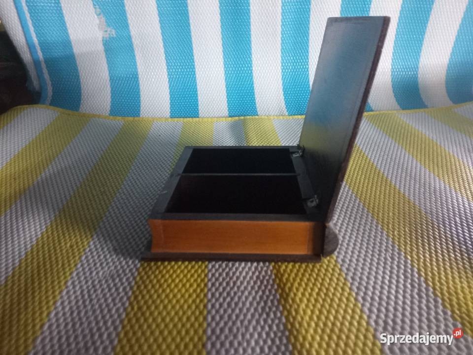 Pudełko sprzedam Borówno