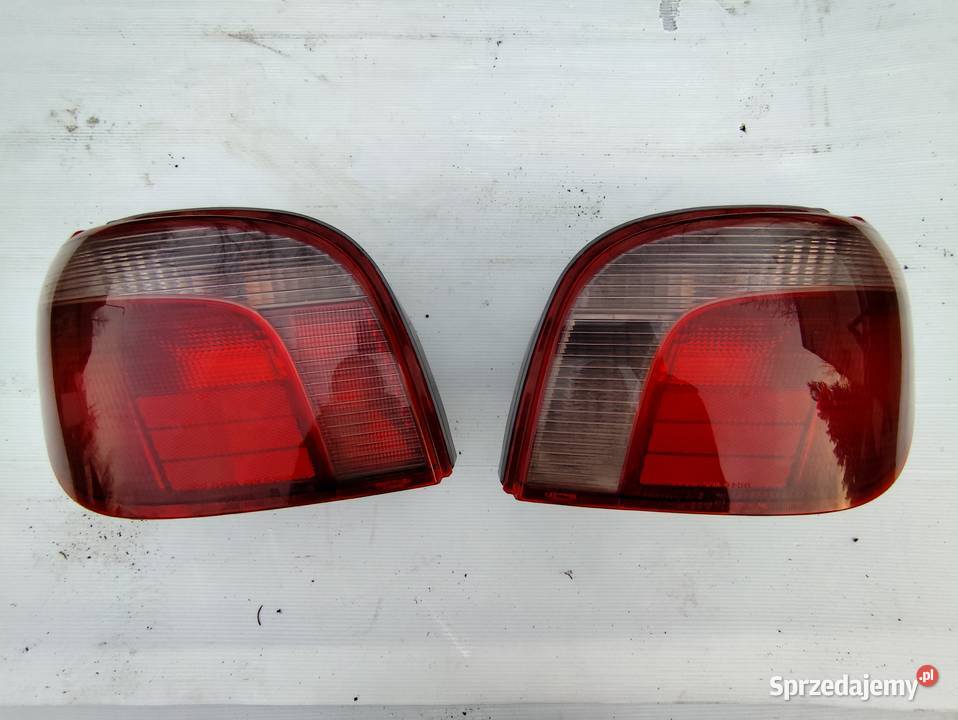 Lampy tylne lewe prawe toyota Yaris Lampy tylne Łańcut
