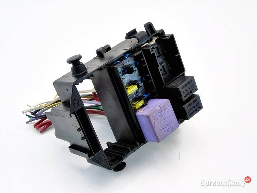 SKRZYNKA BEZPIECZNIKÓW LAGUNA II KOMBI Sosnowiec