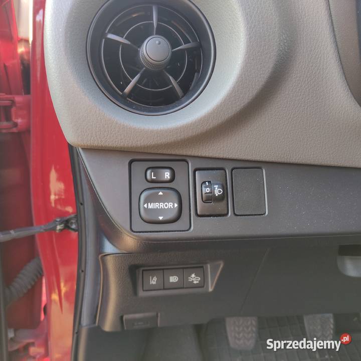 Toyota Yaris 10 Active Salon Polska garażowany czerwony