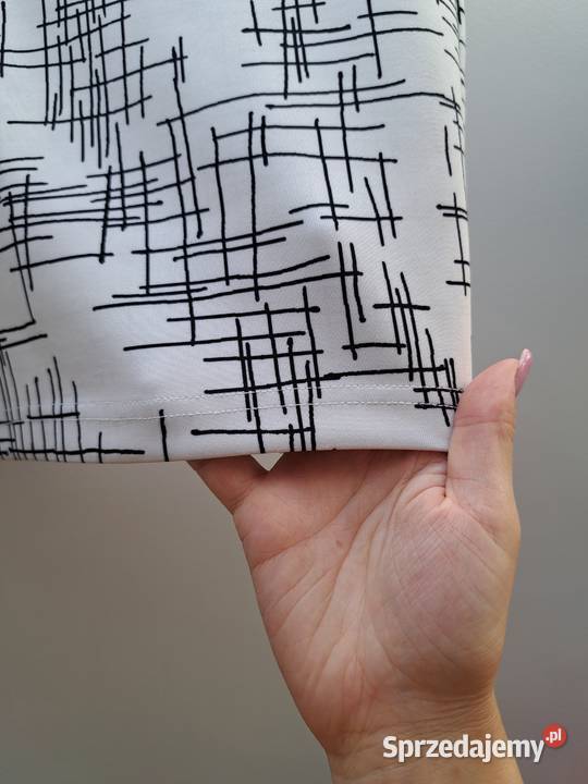 Białoczarna mini spódnica FOREVER 21 S Trąbki Wielkie