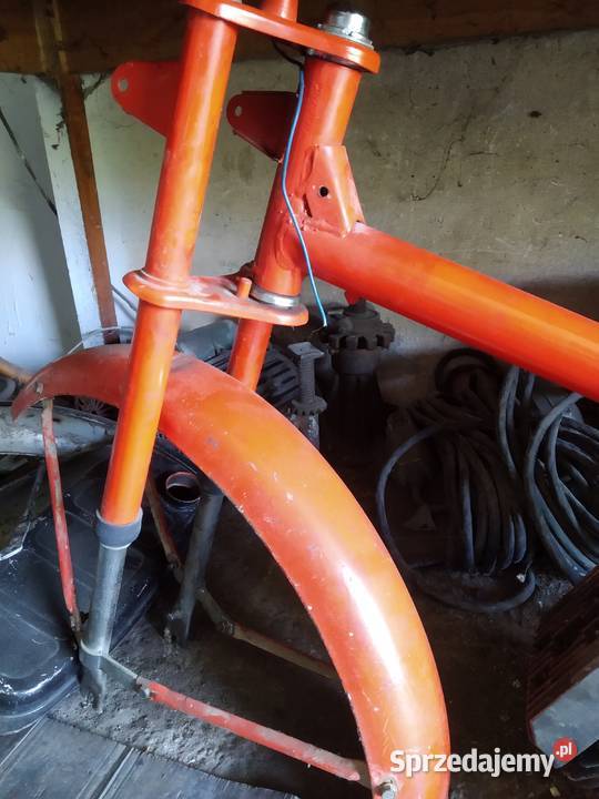 Romet Komar rama silnik Elementy nadwozia