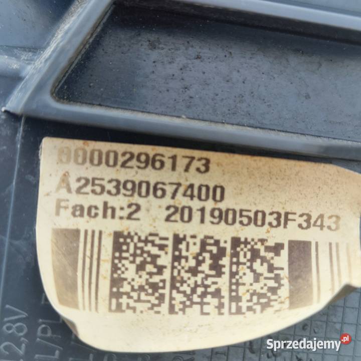 MERCEDES GLC W253 X253 LAMPA TYŁ TYLNA PRAWA Lampy tylne Bieleń sprzedam
