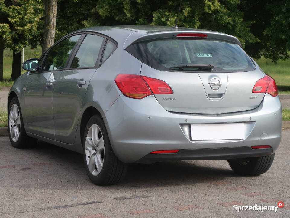 Opel Astra 17 CDTI szary Bielany Wrocławskie