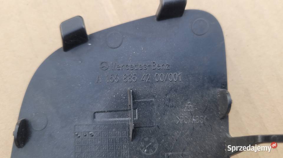 MERCEDES GLA W156 X156 ZAŚLEPKA HAKA ZDERZAKA