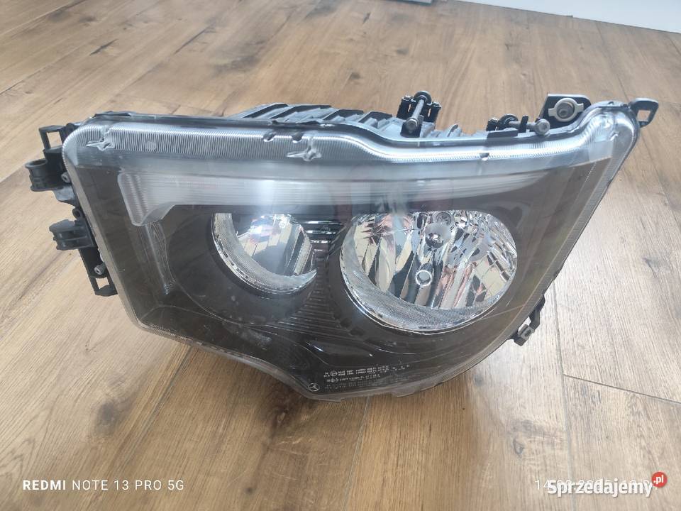 Lampa przód Mercedes actros dolnośląskie Strzelin sprzedam