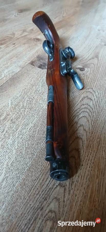 Replika starego pistoletu Kraków