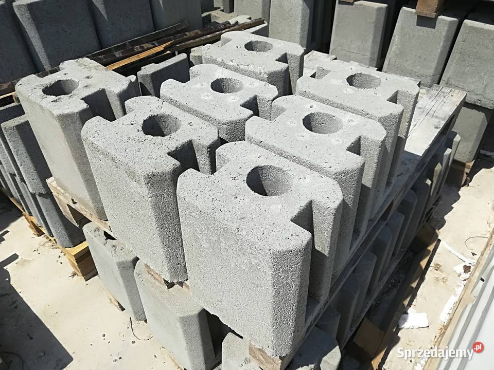 Podmurówka betonowa 25m obrzeże wzór łupek dolnośląskie Piersno
