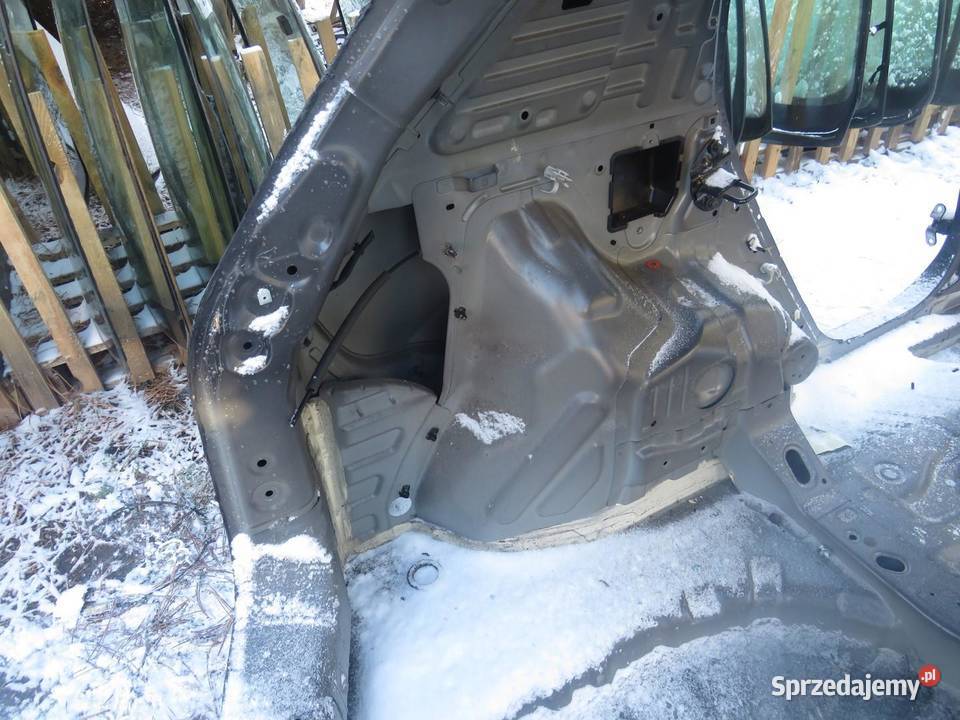 ĆWIARTKA BŁOTNIK LEWY TYŁ 1K KIA SPORTAGE II osobowe sprzedam