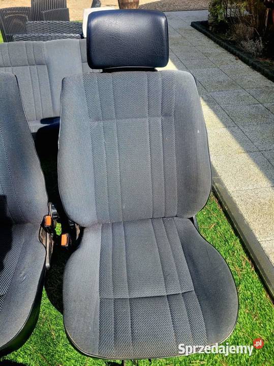 Fotele przednie i Kanapa tylna golf II Rok produkcji 1990 Wrocław