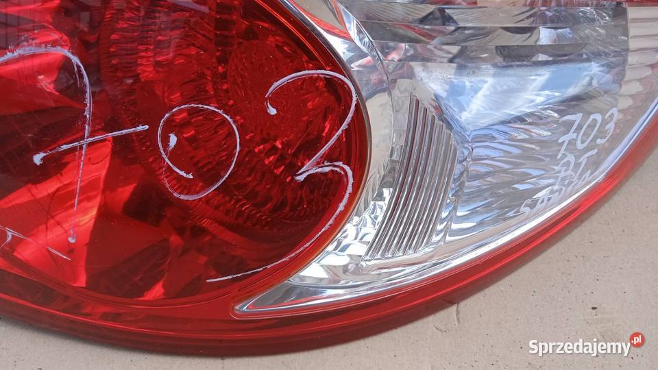 HYUNDAI SANTAFE II SUV LAMPA TYŁ PRAWA Zbierkowo