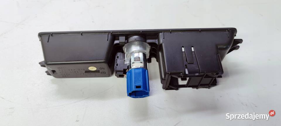 GNIAZDO ZAPALNICZKI TUNELU AUDI Q3 F3 83B863349 Wyposażenie elektryczne