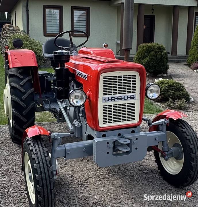 Ursus c 330 zarejestrowany 1985 Kłaj