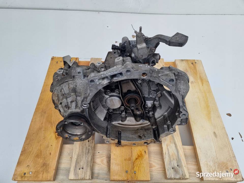VW Touran 14 TSI MANUALNA SKRZYNIA BIEGÓW manual Skrzynie biegów manualne Janów