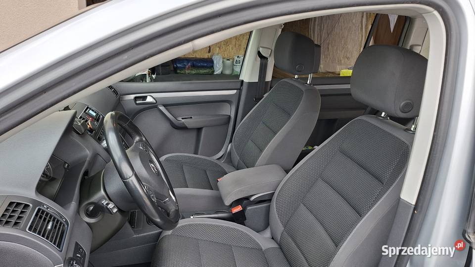 Volkswagen Touran 20 Diesel 140 2015r bogate Touran Opole