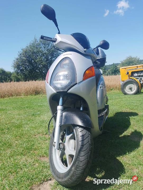 Sprzedam skutera hondę 150 benzyna Honda Sanok