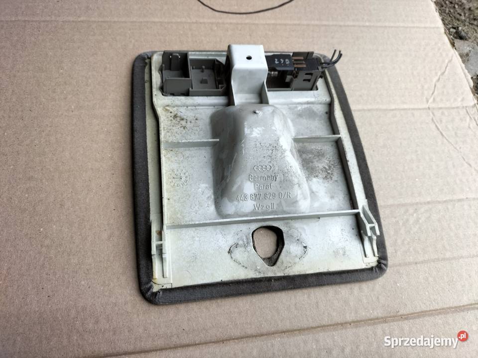 AUDI 80 B4 80B4 443877829QR LAMPKA PODSUFITKI Kamień-Kolonia sprzedam