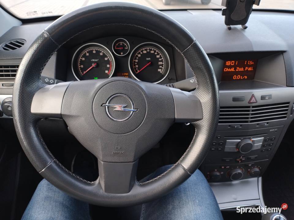 Opel Astra 2006 18 140 Oryginalny lakier Rok produkcji 2006 łódzkie Zduńska Wola
