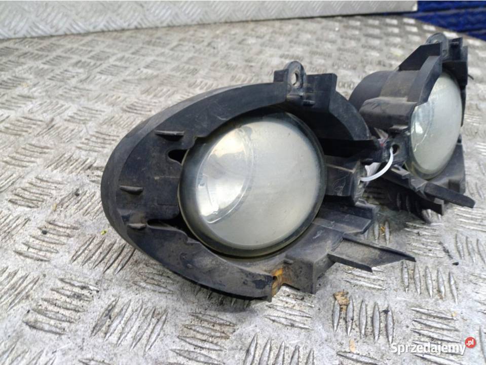 Toyota AvensisYarisCorrolla Halogen PrawyLewy z