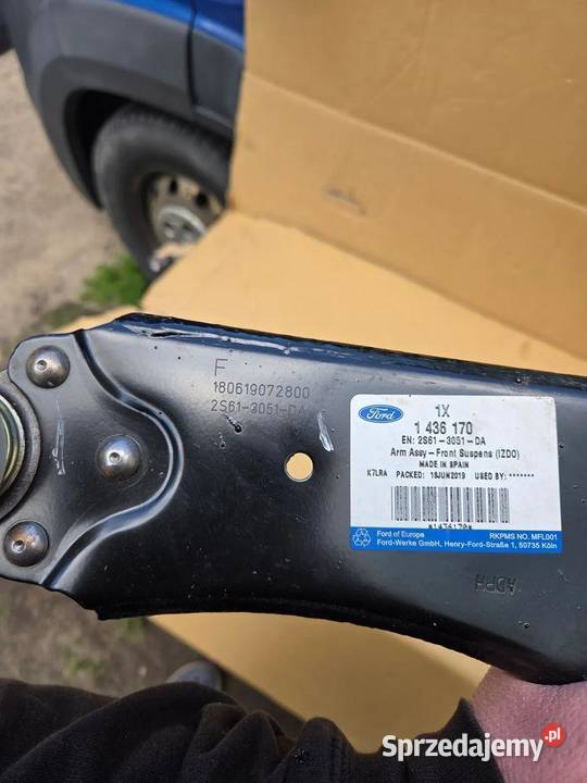 Wahacz lewy przód przedni Ford Fiesta MK6 Wahacze dolnośląskie sprzedam