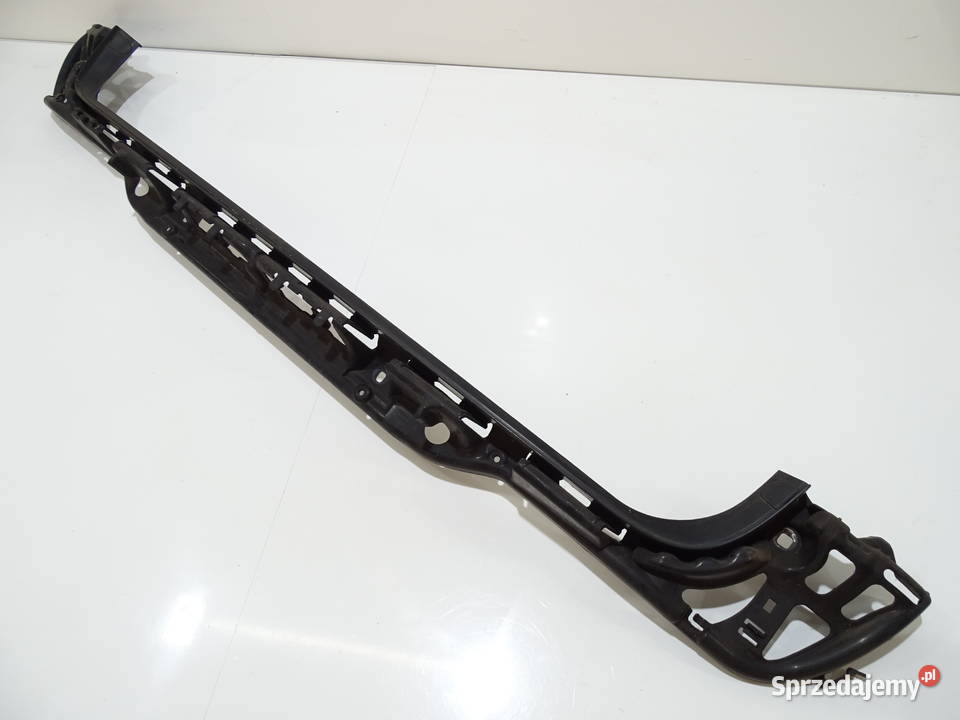 BMW E61 LIFT ŚLIZG ZDERZAKA ŚRODKOWY TYŁ 7060797 Strzyżewice