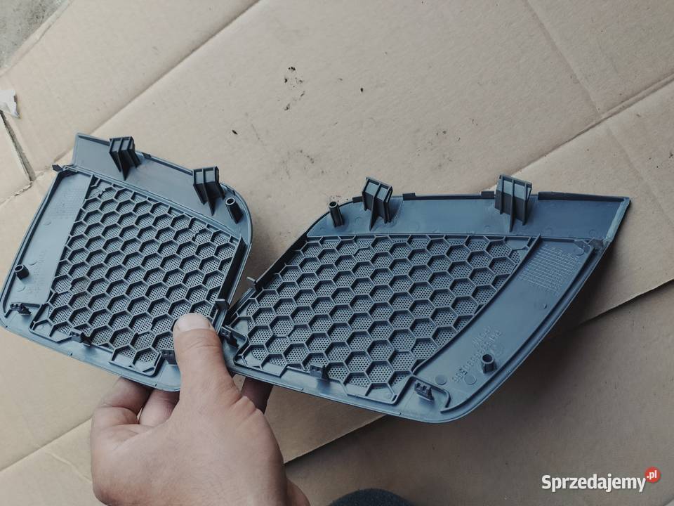 OSŁONA MASKOWNICA GŁOŚNIKA GŁOŚNIKÓW MERCEDES sprzedam