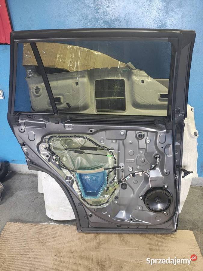 RAV4 v drzwi tylne lewe 1G3 Turek sprzedam