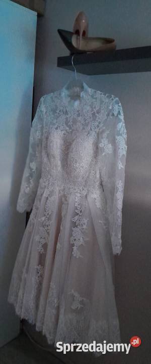 koronkowa Bladoróżowa sukienka midi 36Louboutin