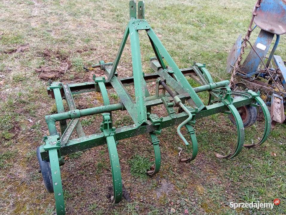 Kultywator uprawowy rolniczy nieuszkodzony sprzedam