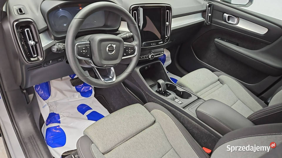 Volvo XC 40 T2 Core aut Z Polskiego Salonu Warszawa