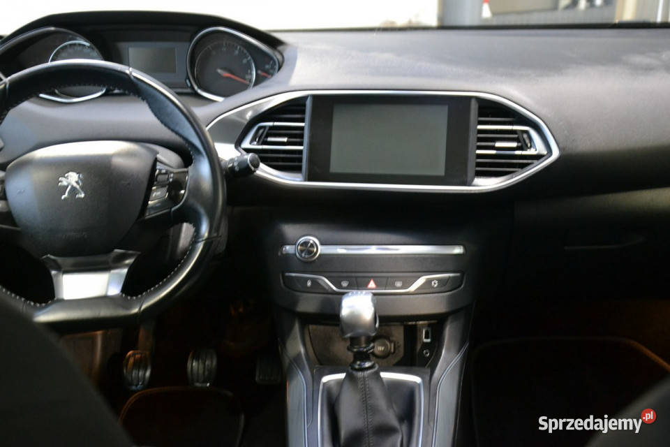 Peugeot 308 12 benzyna 130 tablet full led Kęty