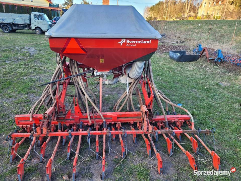 siewnik nadbudowany pneumatyczny Kverneland Sztum