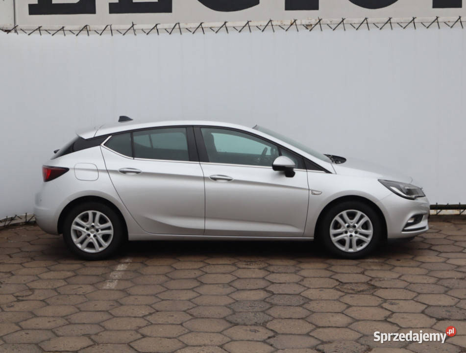 Opel Astra 14 T benzyna