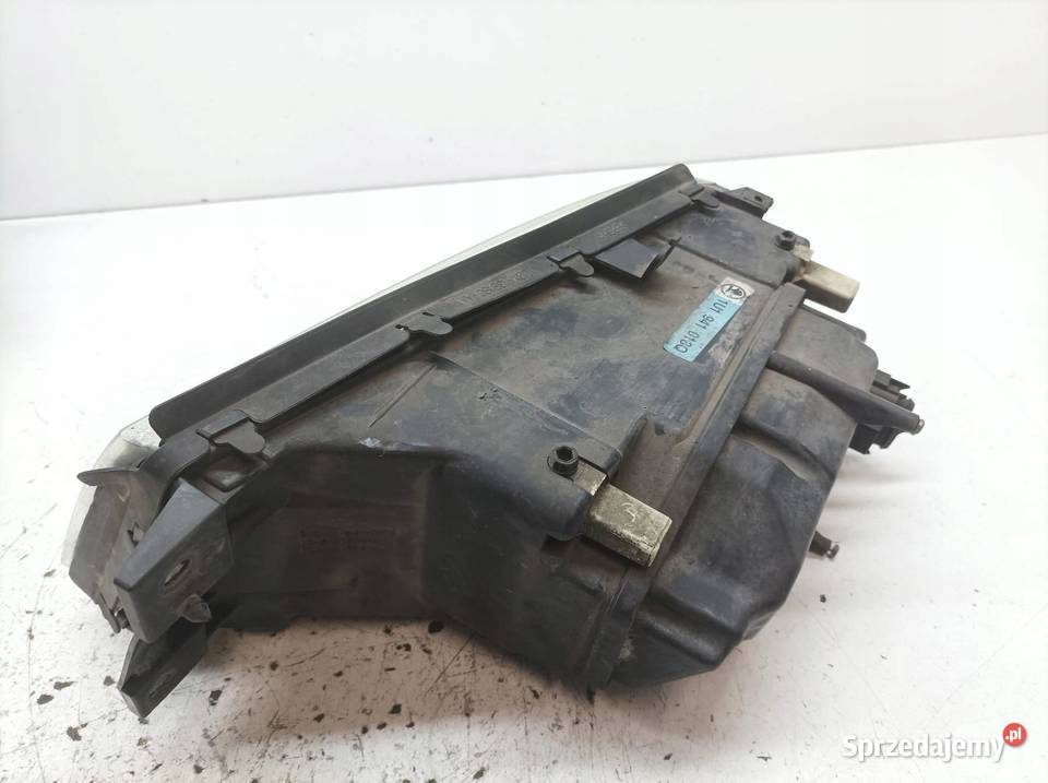 LAMPA PRZÓD PRAWA XENON LIFT 1U1941018Q Skoda