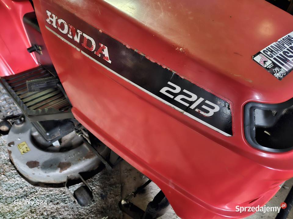 Kosiarka traktorek Honda 2213