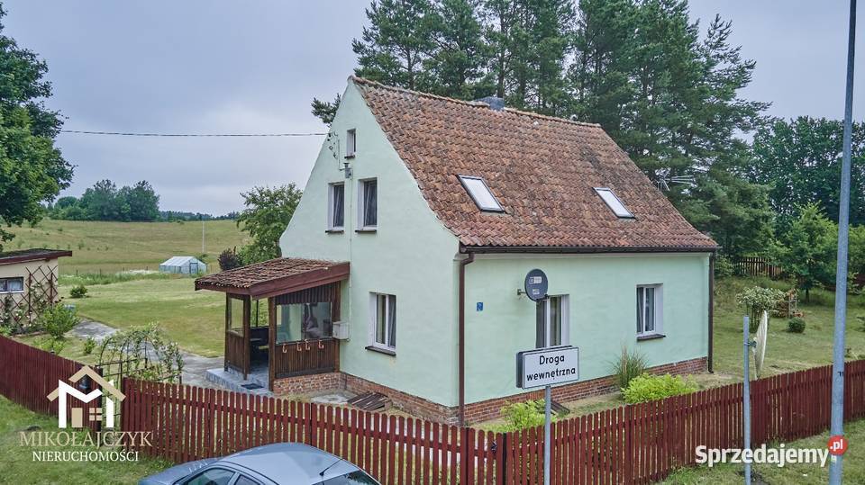 Przytulny dom siedlisko do zamieszkania Pluty